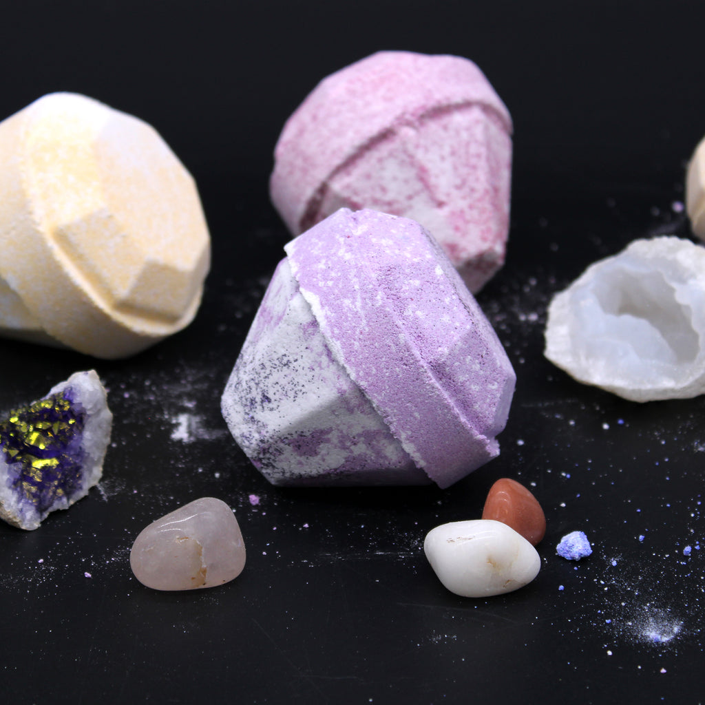 Surprise Gemstone Bath Bomb - Very Berry
