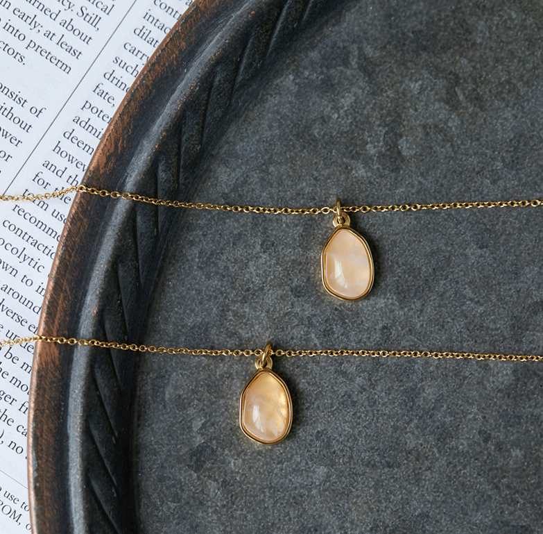 Elegant Natural Stone Oval Pendant